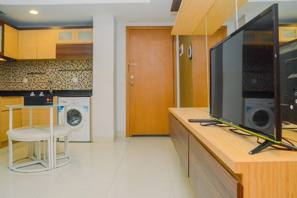 1BR at The Mansion Kemayoran Apartment with Sea View