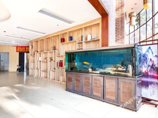 Yijia Business Hotel (Guangzhou Huadu Shiling Leather City)