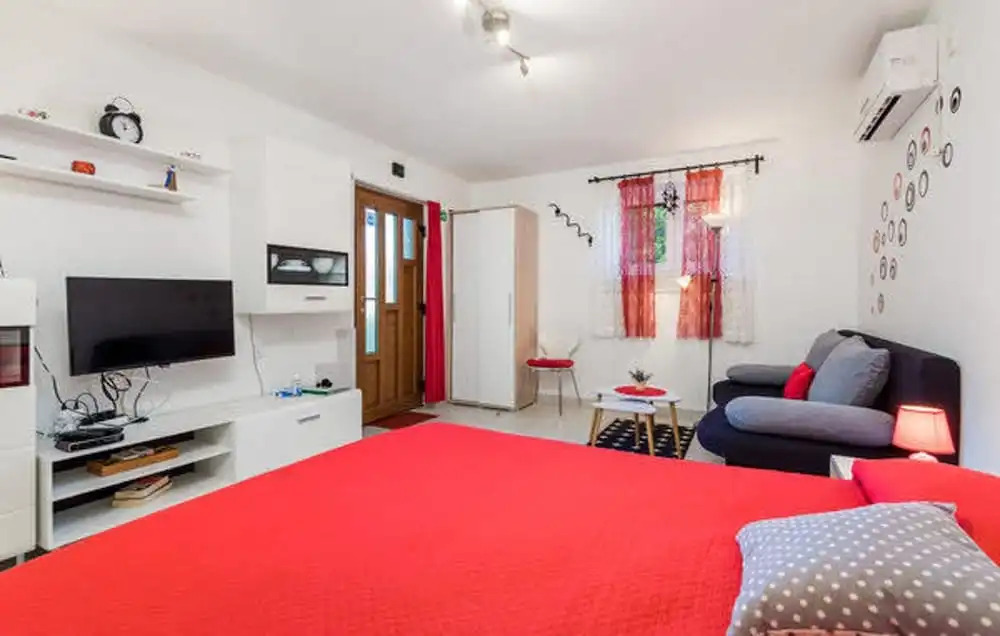 Stunning 1-bed Apartm. Near the Beach in M. Lošinj