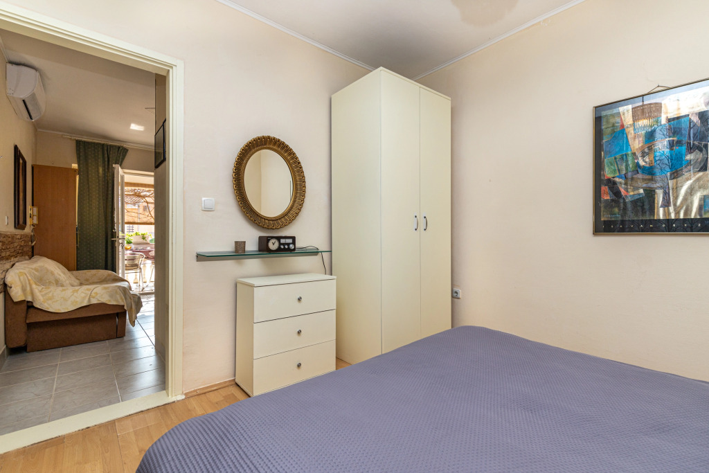 Kiwi Apartment