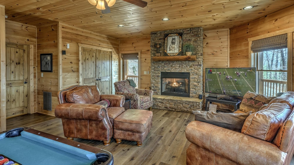 Coppertree Getaway by Escape to Blue Ridge