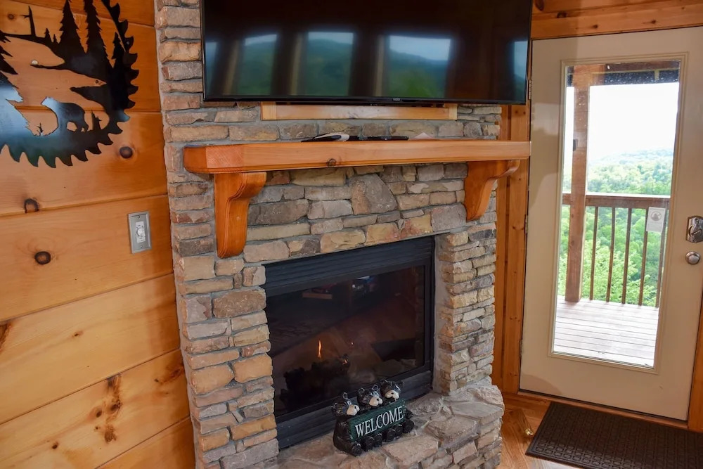 THE PINNACLE - 6 Br Cabin