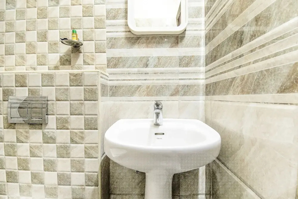 OYO 4324 Hotel Emerald Manor