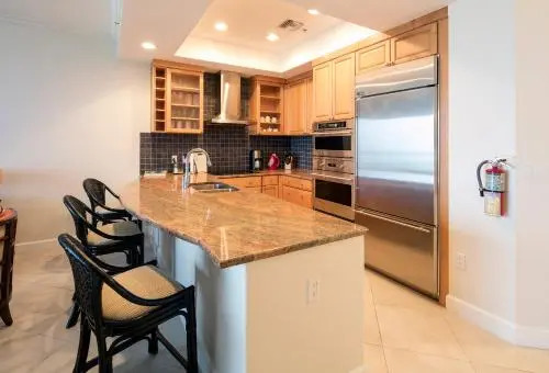 Beachfront 2Br Condo King Queen, Sunset Views