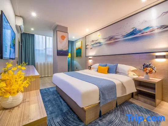 Zhubao Hotel (Wuzhou Municipal Plaza Center Branch)