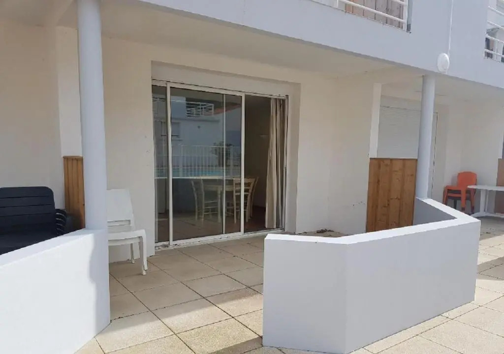LOGEMENT T2 PMR piscine Privée 400m de la Plage
