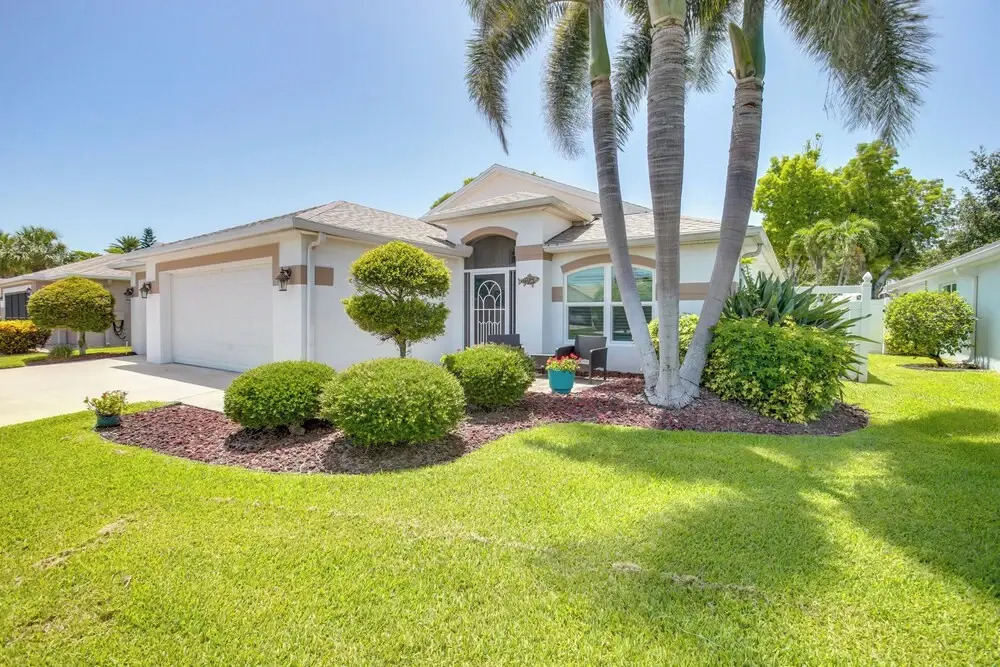 5 Mi to Fort Myers Beach: Home w/ Heated Pool!