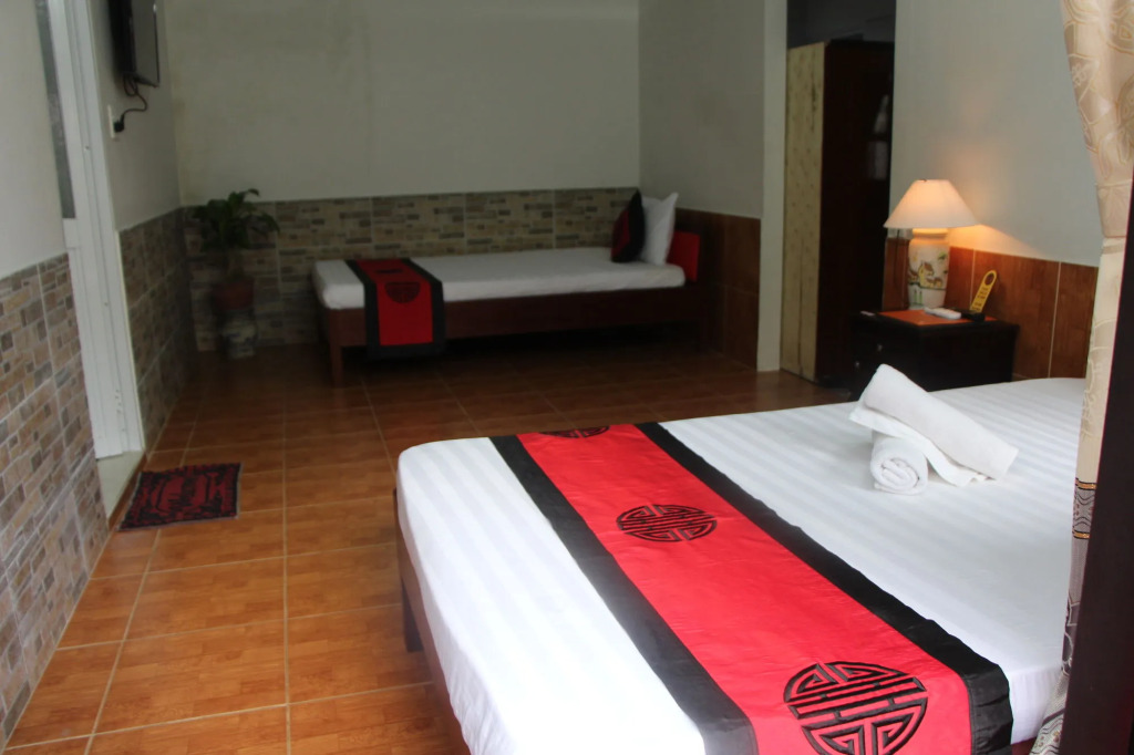 Red Ceramics Homestay