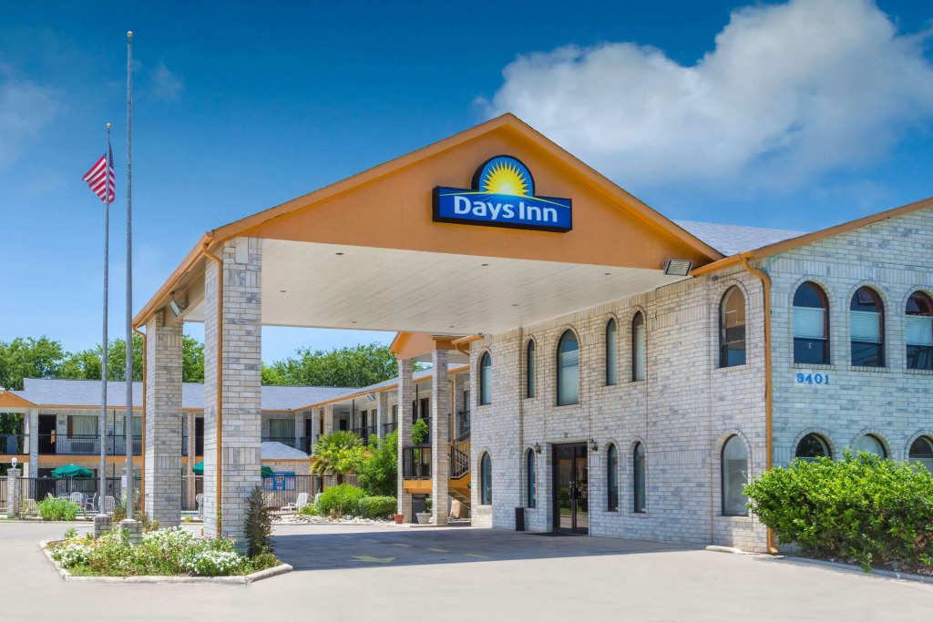Days Inn by Wyndham San Antonio Southeast Frost Bank Center