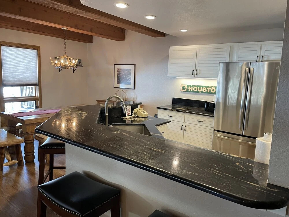 Rustic-Contemporary 3Br With Great Views! - No Cleaning Fee! by RedAwning