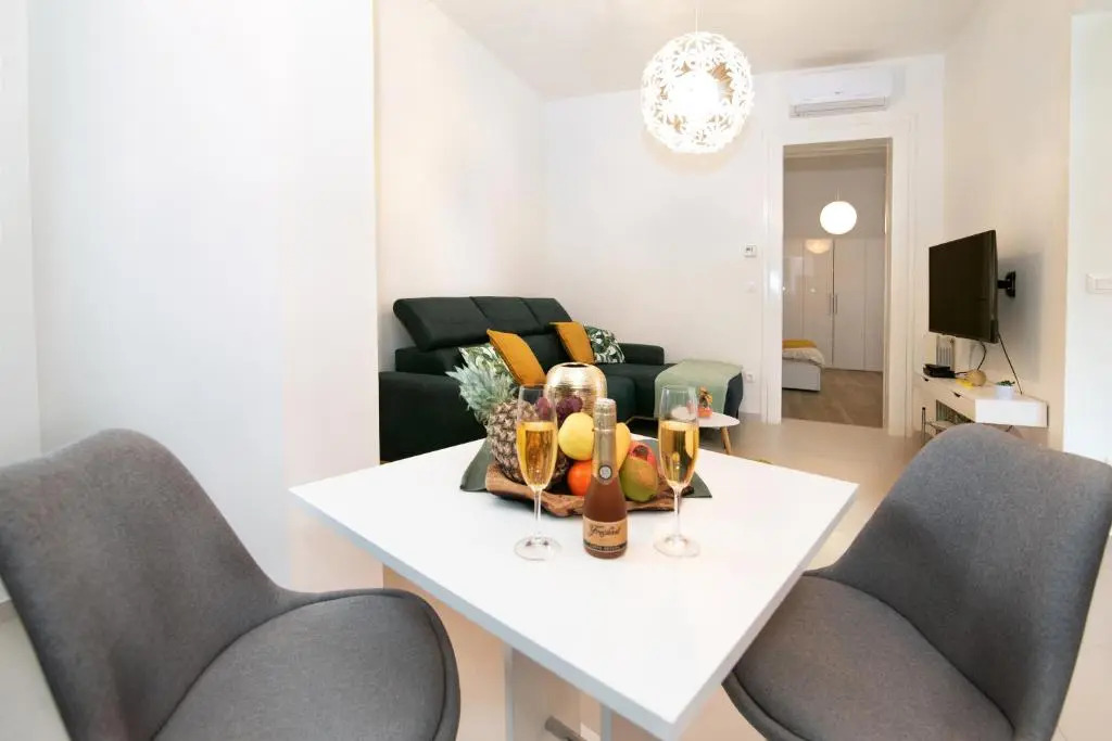 Modern Antique apartment's Villa Castropola 8, located in Center of Pula