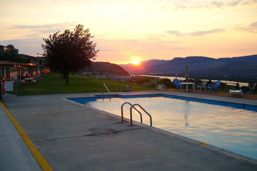 Hospitality Inn