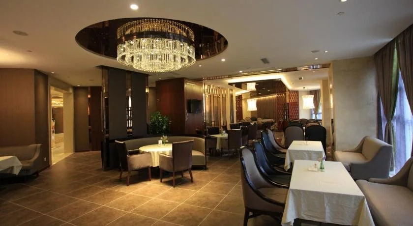Chengdu Cosy City Hotel
