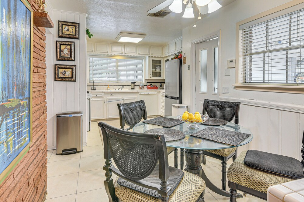 Shop, Dine & Explore: Home 3 Mi to NRG Stadium