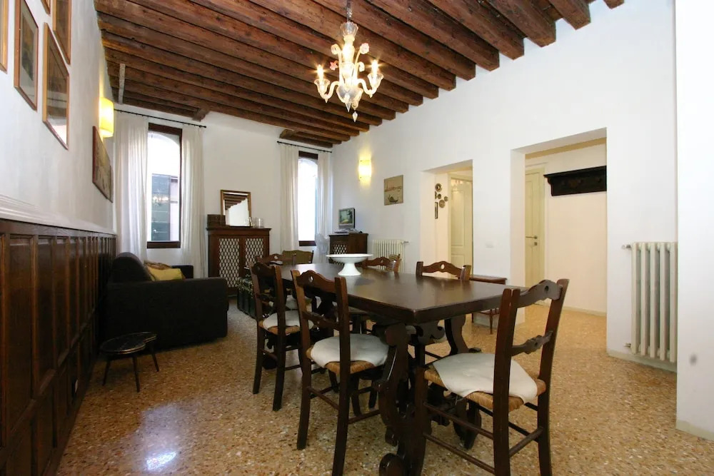 City Apartments - Leonardo