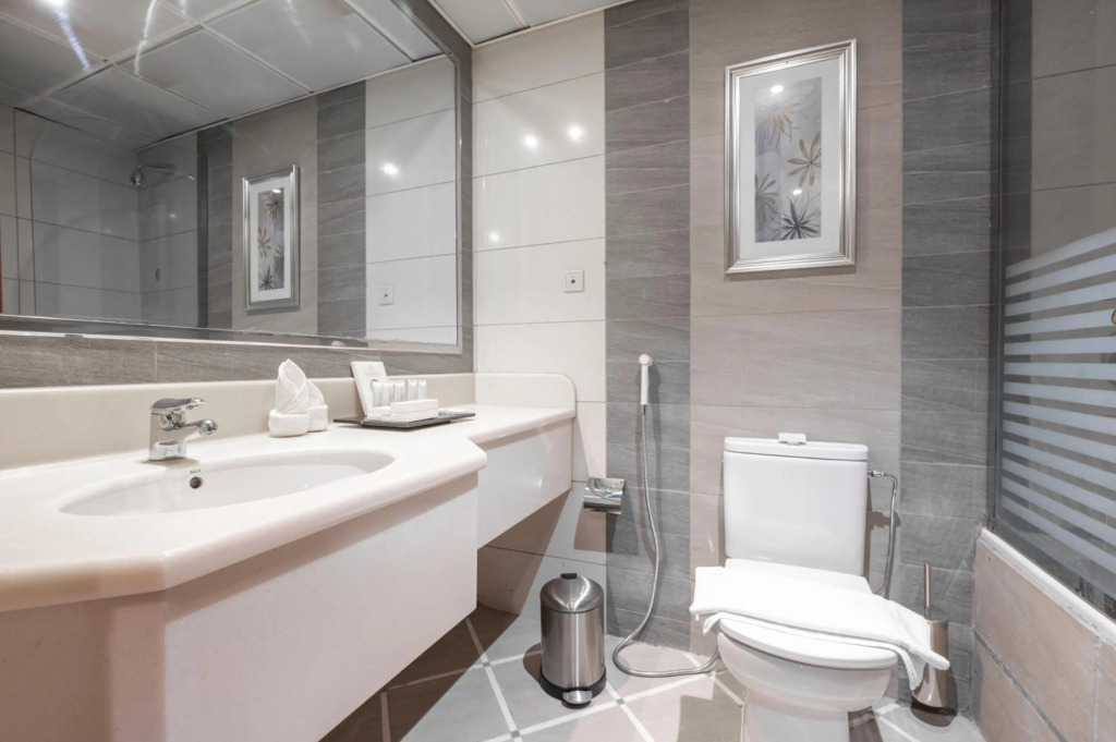 Отель Shaza Regency Plaza Al Madinah