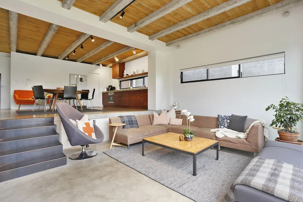 Architectural Parkside Paradise