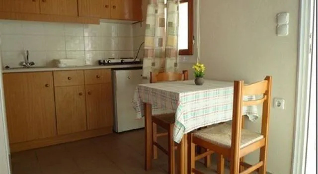 Haris Apartments