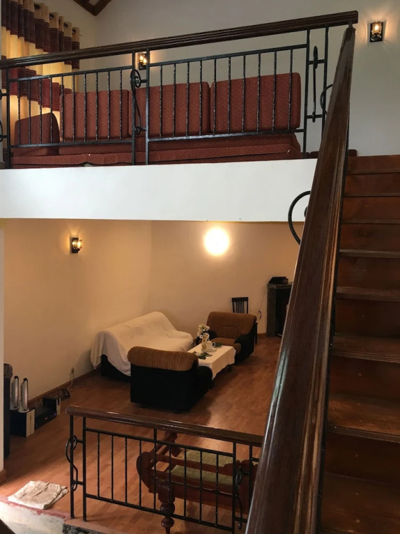 Golden Grove Villa