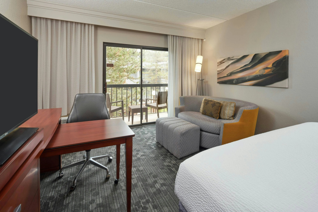 Courtyard Chicago Wood Dale / Itasca