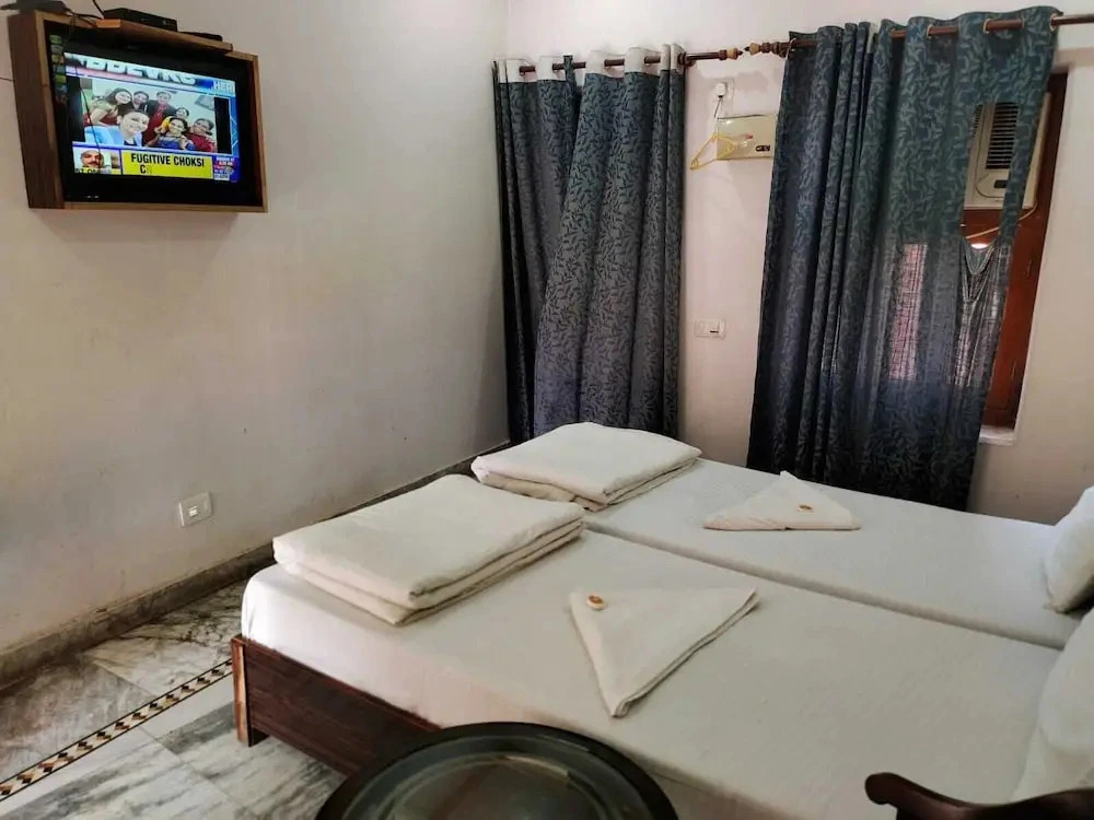 Hotel Shivratri Guest House