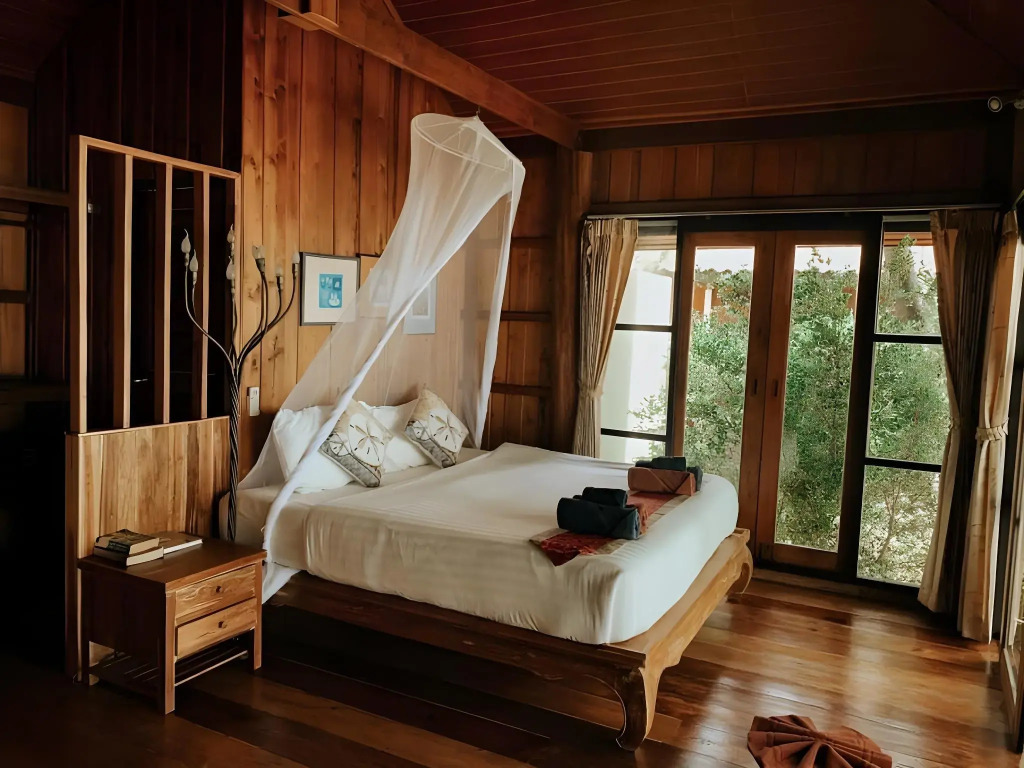 Thiw Son Beach Resort