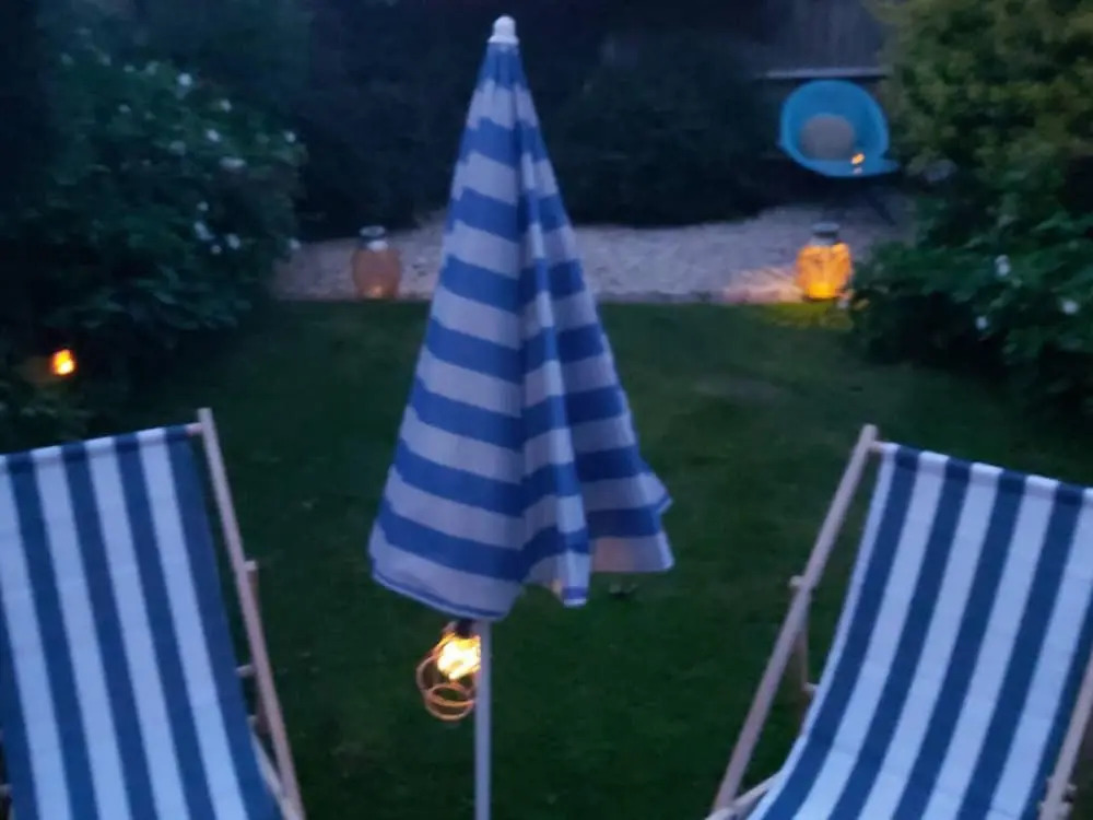 Seafront Apartment Private Garden & Free Parking