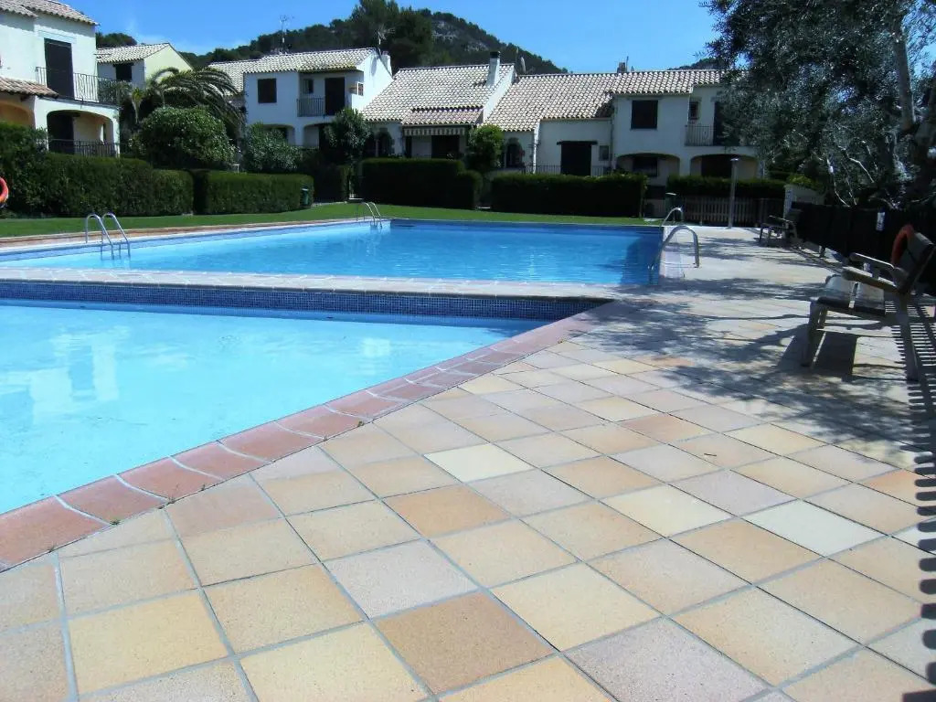 Les Oliveres 67