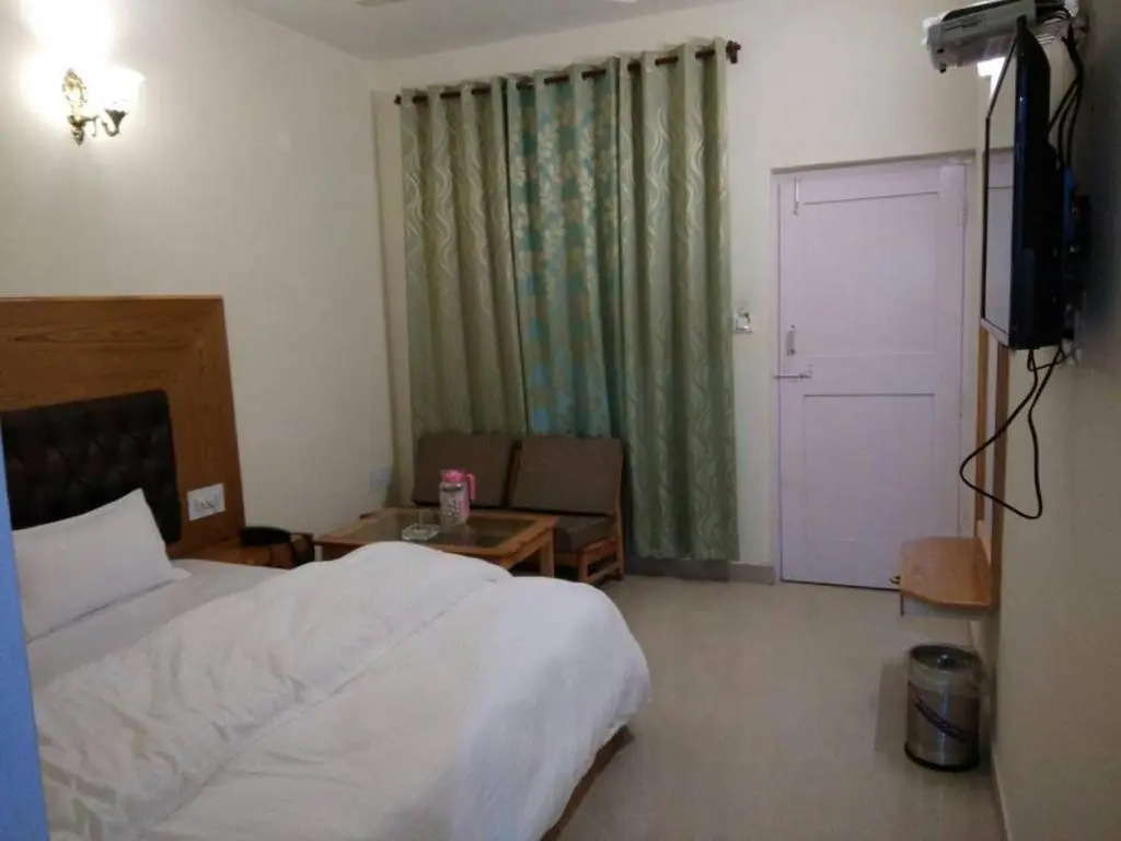 Hotel Ambika Bliss