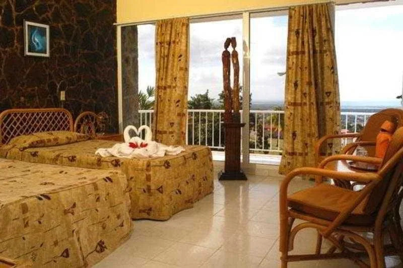 Hostal Portada Las Cuevas