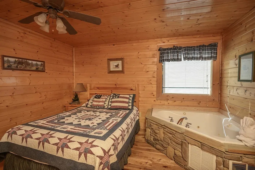 Hillside Retreat by Heritage Cabin Rentals