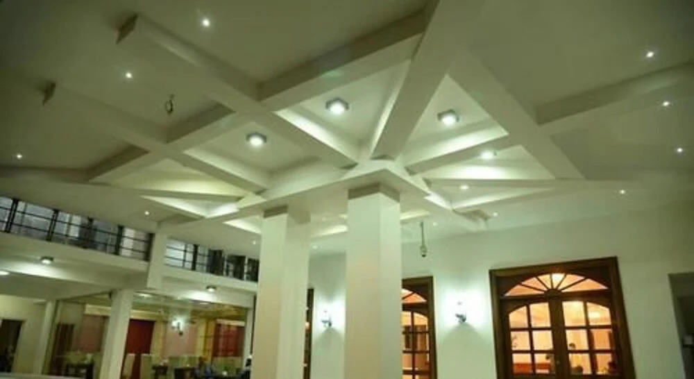 Yoho Hotel Road