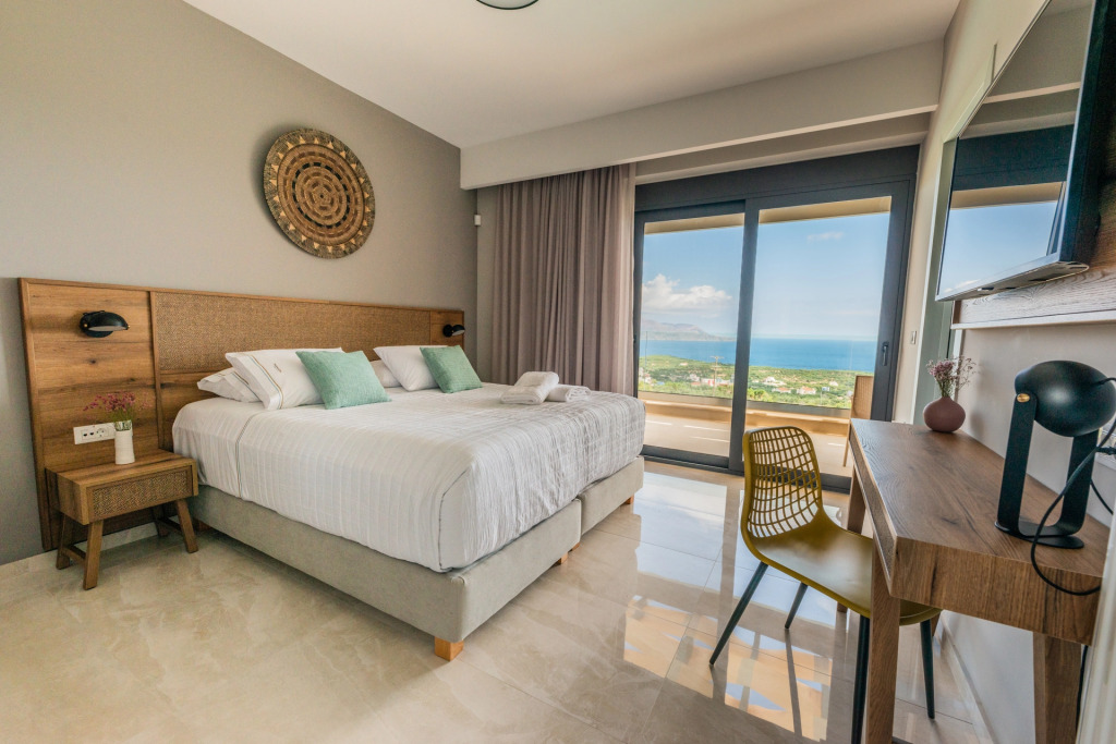 Brand new Luxury Villa With Private Heated Pool