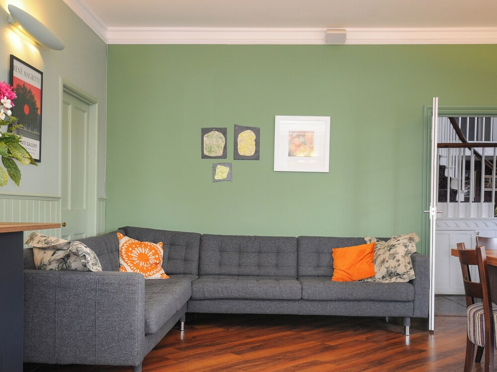 Sycamore Apartment