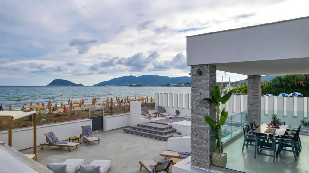 Villa V Beach Villa, All Inclusive Board, by ZanteWize