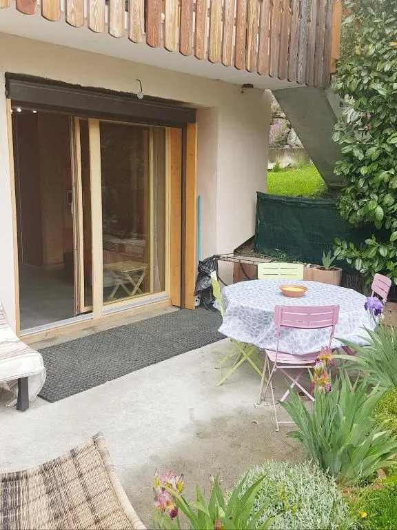 Chaleureux 2 pièces avec terrasse à Seez