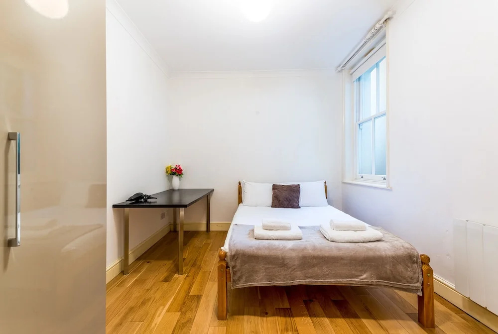 Comfortable Liverpool Street Home by Shoreditch