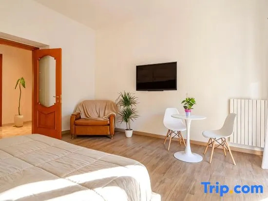 Stella - Central Apartment
