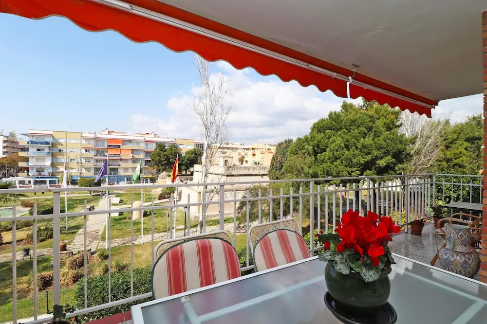 Del Parque Flats Castillo