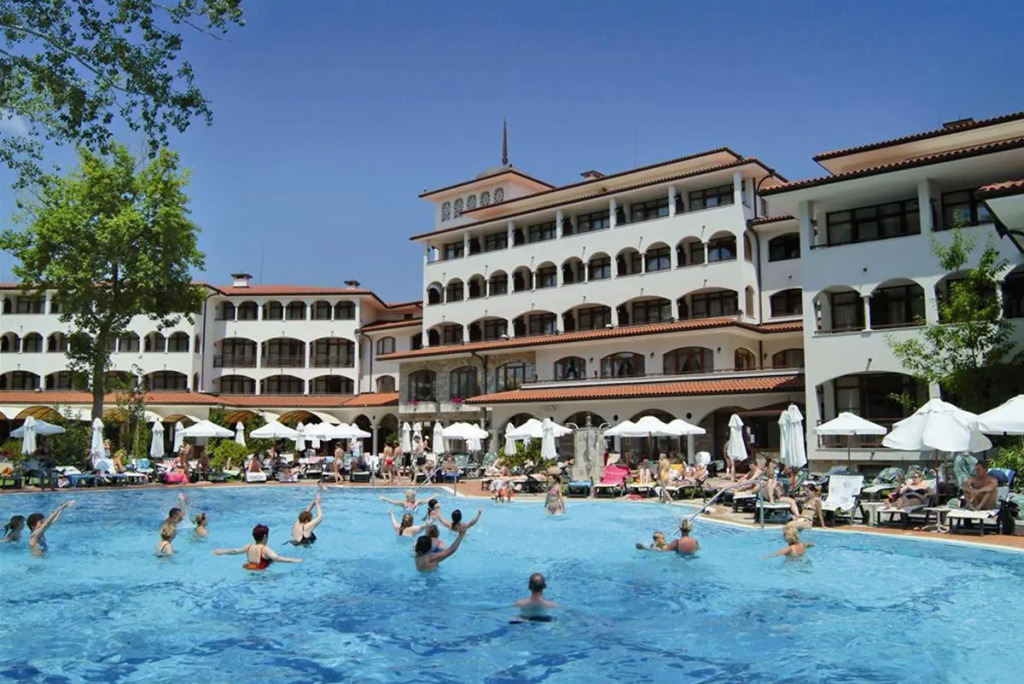 Helena Park - Ultra All Inclusive