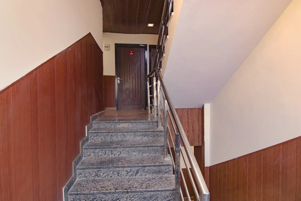 Hotel O Canal Road