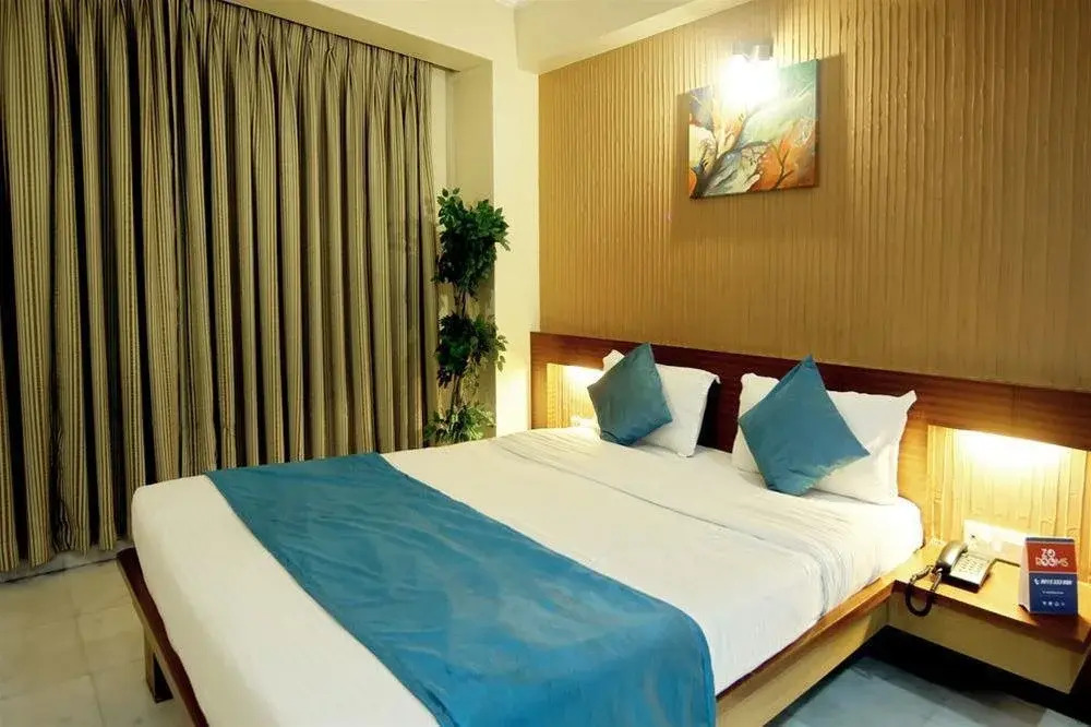 ZO Rooms Sayajigunj Kalaghoda Circle