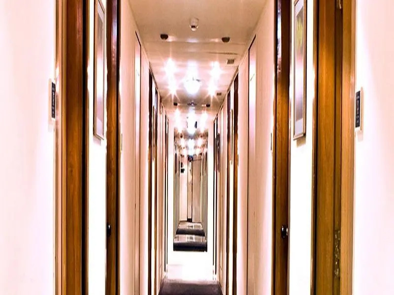 Hotel Midtown Pritam