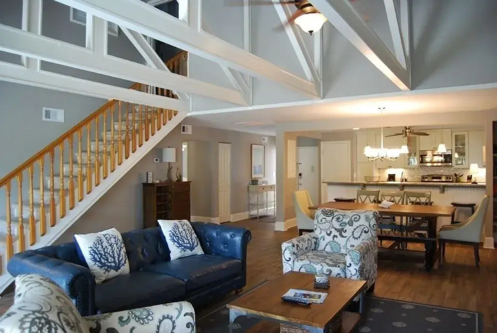 622 Queens Grant - 3 Br villa by RedAwning