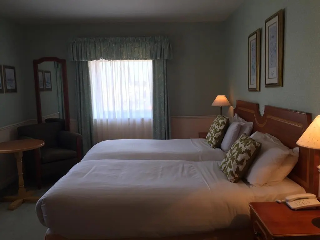 White Sands Hotel