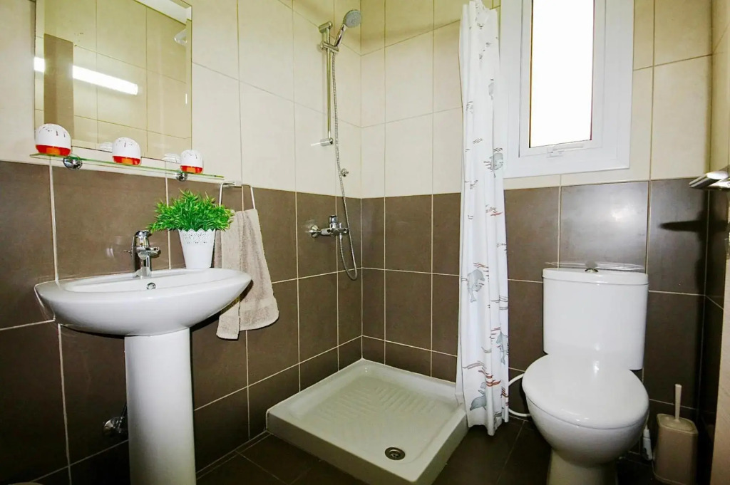 Big 2 Bedroom, XXL Pool, in Hearth of Ayia Napa