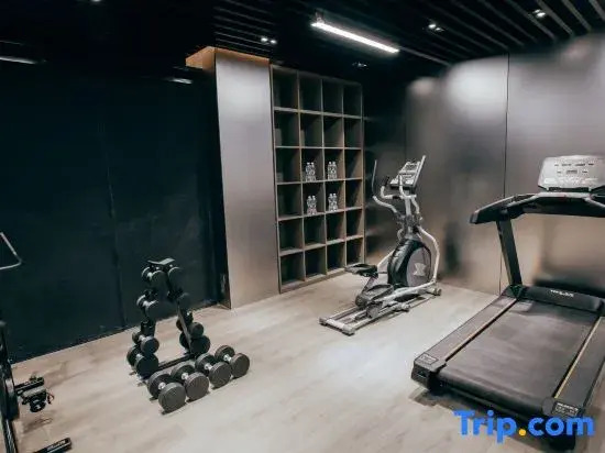 Yishe 101 Hotel (Xi'an Bell and Drum Tower Sajinqiao Subway Station)