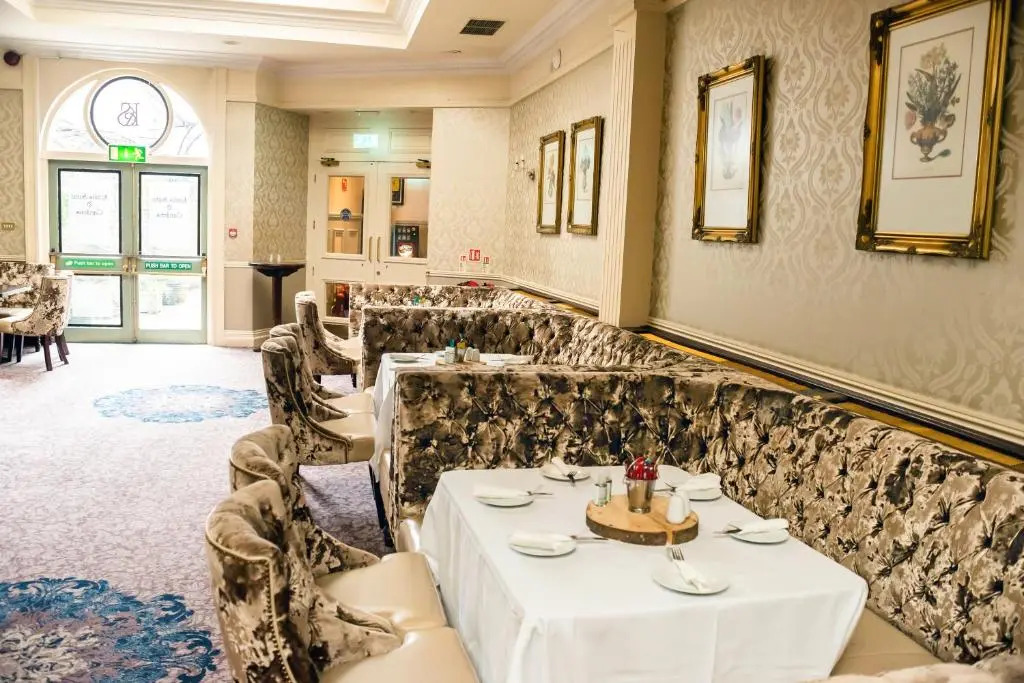 Headfort Arms Hotel