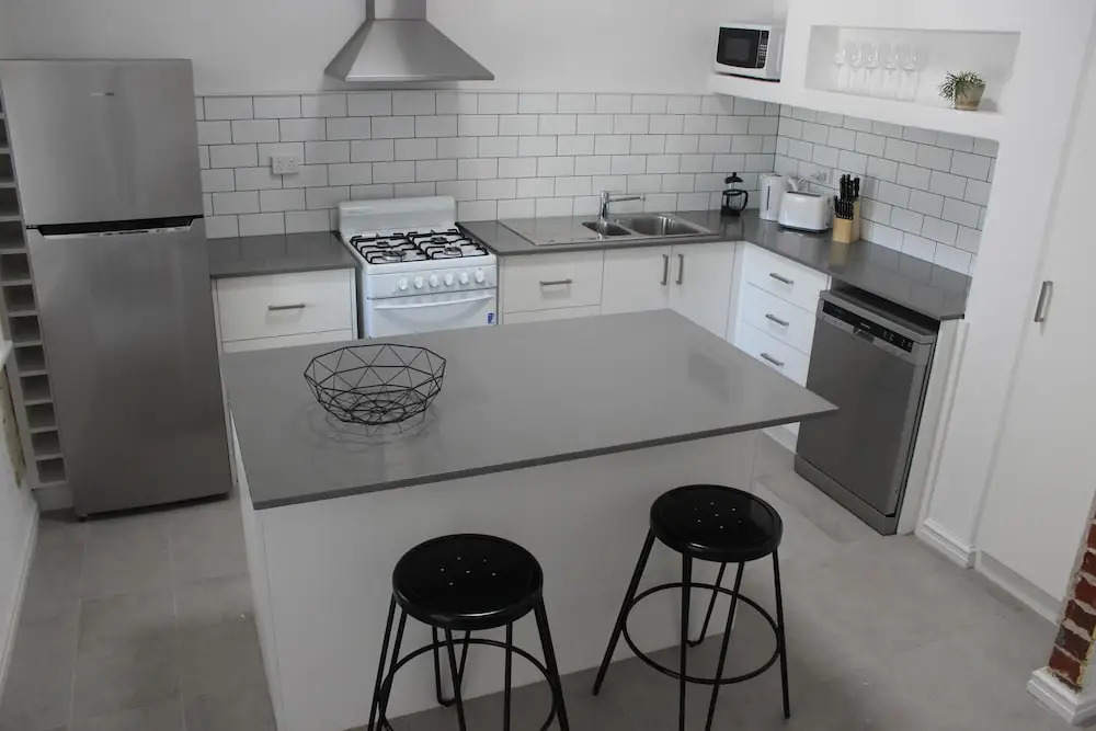Captain's Heritage Cottage - central Fremantle 2 bedroom historic cottage