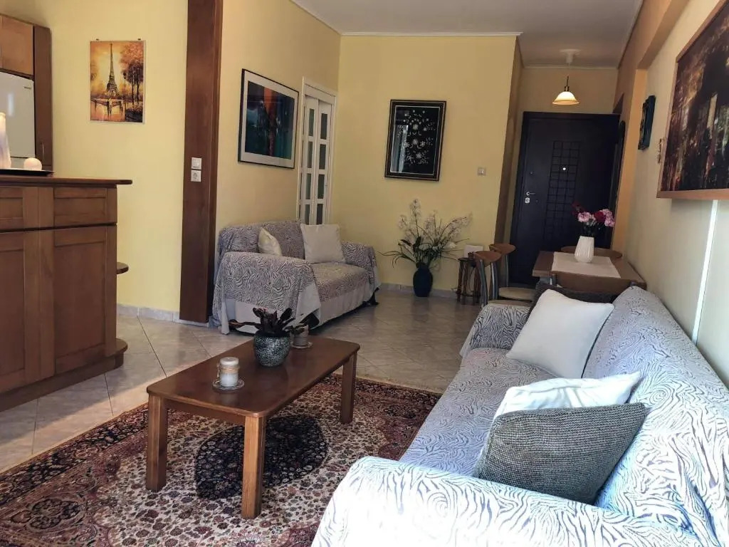 Bright apartment in Nea Palatia • Oropos
